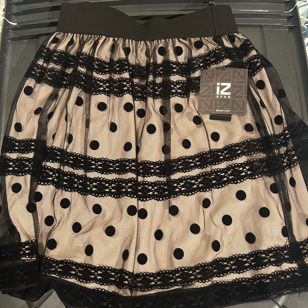 Iz Byer Black and Cream Lace A-Line Skirt